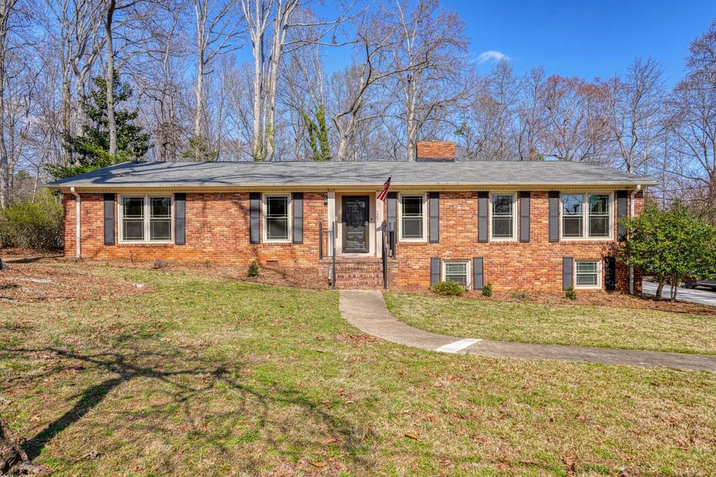 147 Hillbrook Drive, Spartanburg, SC 29307