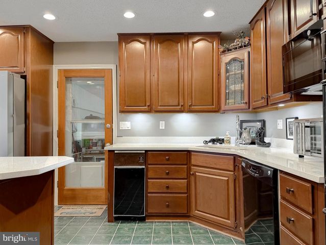 9227 MIMOSA DR, La Plata, MD 20646