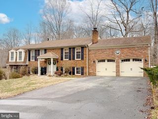 9227 MIMOSA DR, La Plata, MD 20646
