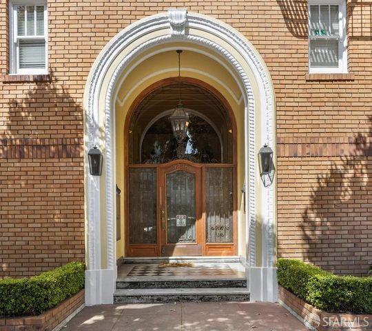 3235 Gough Street 301, San Francisco, CA 94123