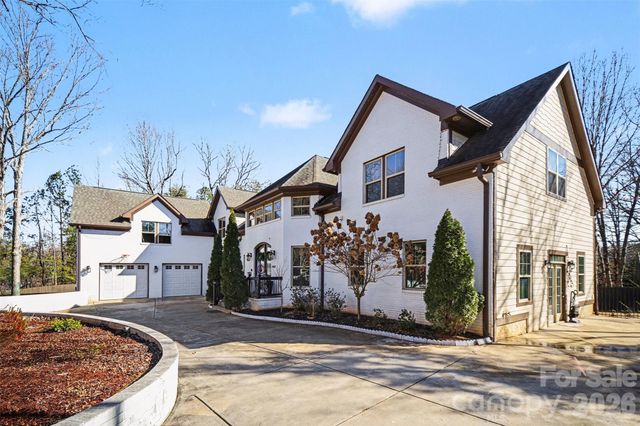 14832 Brighton Place, Charlotte, NC 28227