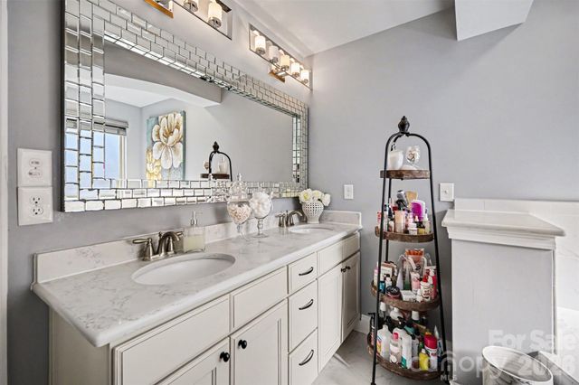 14832 Brighton Place, Charlotte, NC 28227