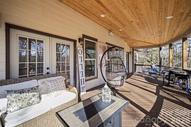 14832 Brighton Place, Charlotte, NC 28227