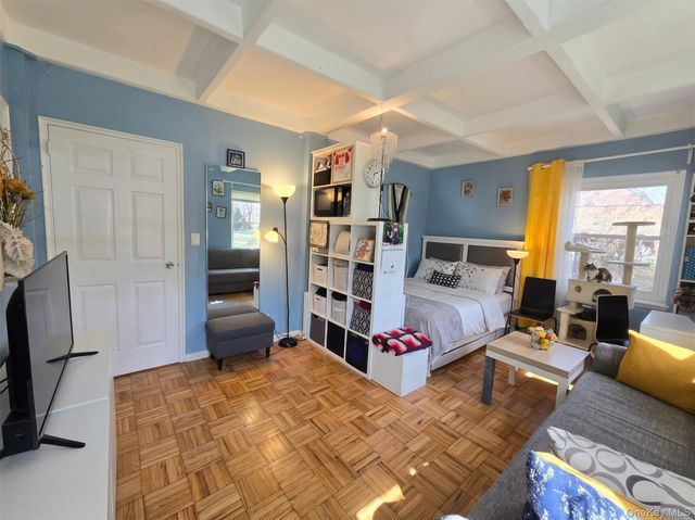 147-15 Village 31 GD, Briarwood, NY 11435