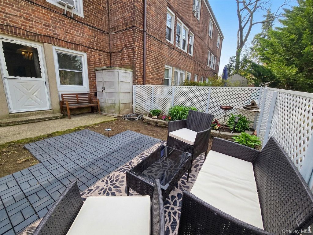 147-15 Village 31 GD, Briarwood, NY 11435