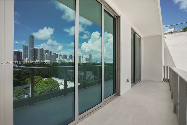 2200 Brickell Ave PH06, Miami, FL 33129