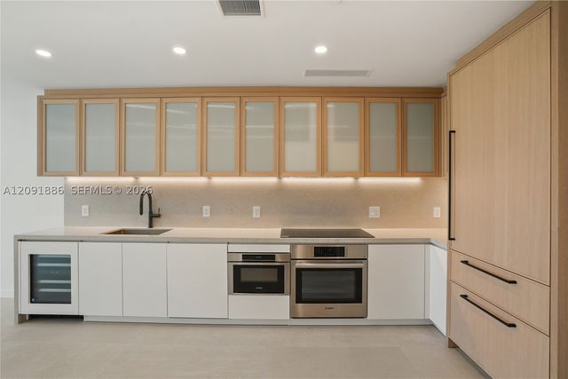 2200 Brickell Ave PH06, Miami, FL 33129