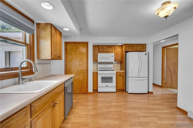 83 Warsaw Street, Lancaster, NY 14043