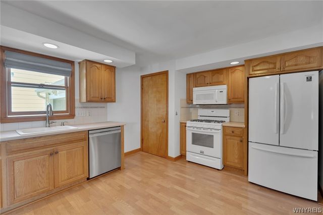 83 Warsaw Street, Lancaster, NY 14043