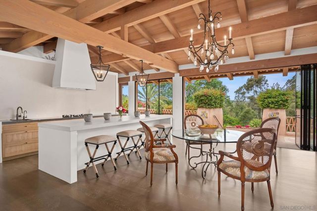 6002 Paseo Valencia, Rancho Santa Fe, CA 92067