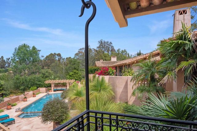 6002 Paseo Valencia, Rancho Santa Fe, CA 92067