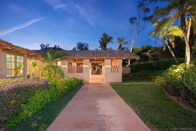 6002 Paseo Valencia, Rancho Santa Fe, CA 92067