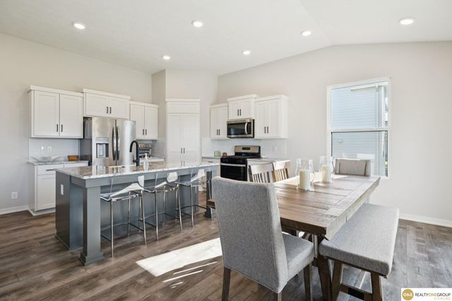 6302 S 200 Street, Omaha, NE 68135