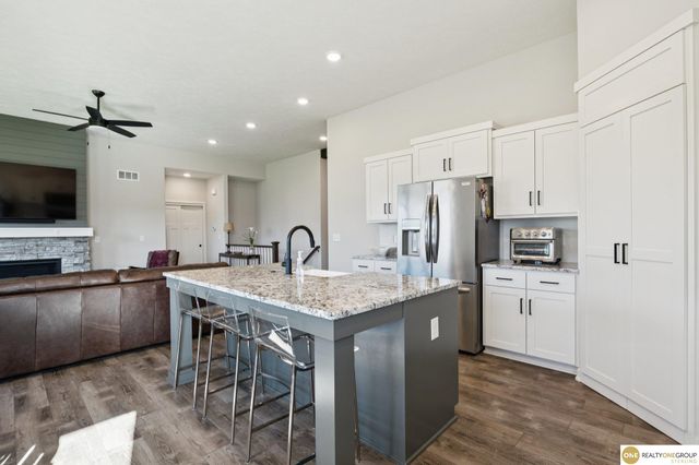 6302 S 200 Street, Omaha, NE 68135