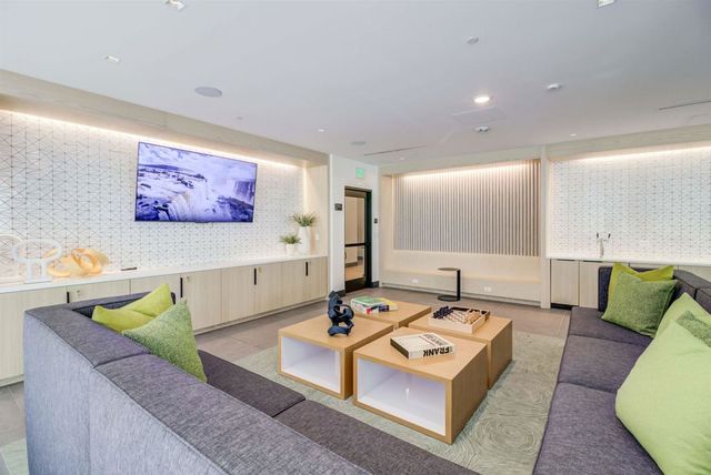 260 260 Brooklyn Basin Way 441, Oakland, CA 94606