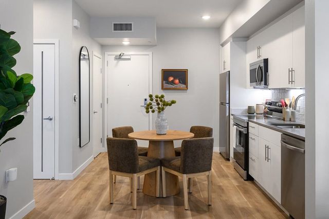 260 260 Brooklyn Basin Way 441, Oakland, CA 94606