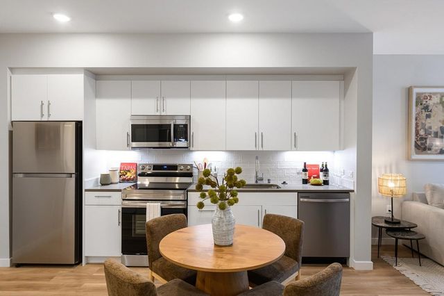 260 260 Brooklyn Basin Way 441, Oakland, CA 94606