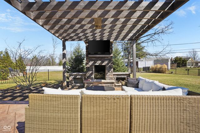 1067 Oswego Road, Carmel, IN 46032