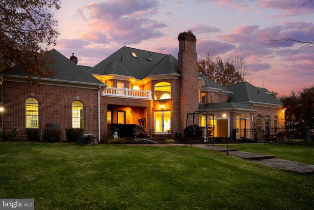 8 GLENBERRY CT, Phoenix, MD 21131