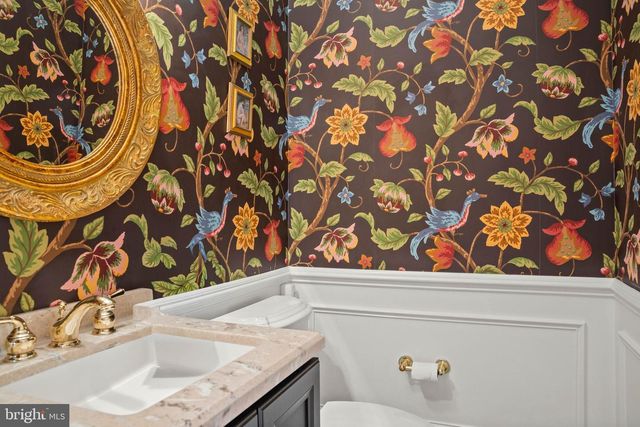 8 GLENBERRY CT, Phoenix, MD 21131