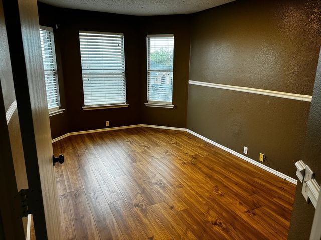 1401 Kilkenny Drive, Arlington, TX 76002