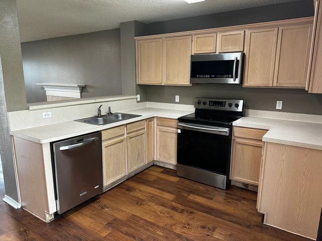 1401 Kilkenny Drive, Arlington, TX 76002