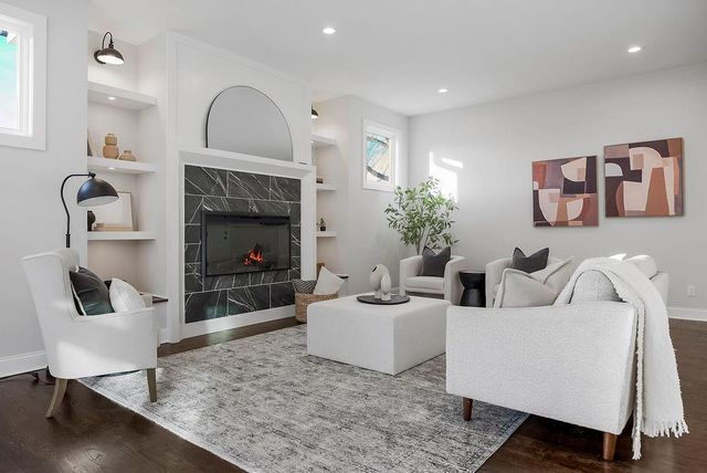 2803 W 73rd Terrace, Prairie Village, KS 66208