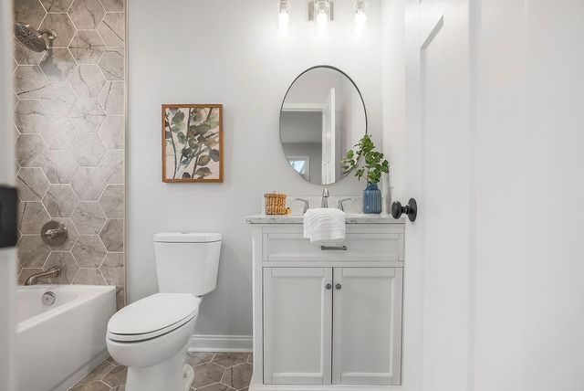 2803 W 73rd Terrace, Prairie Village, KS 66208