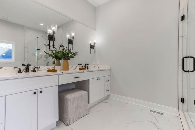 2803 W 73rd Terrace, Prairie Village, KS 66208