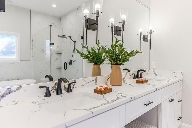 2803 W 73rd Terrace, Prairie Village, KS 66208