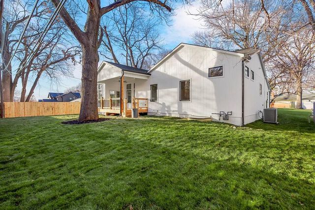 2803 W 73rd Terrace, Prairie Village, KS 66208