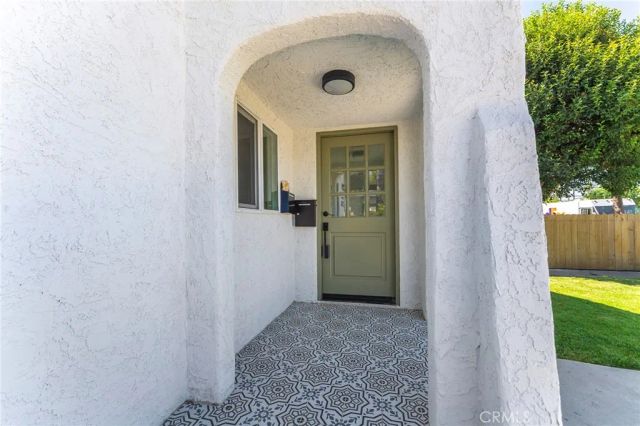 2740 S Sycamore, Los Angeles, CA 90016