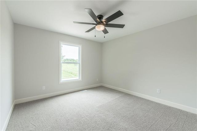 992 Sicklebar Drive, Peculiar, MO 64078