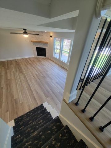 992 Sicklebar Drive, Peculiar, MO 64078