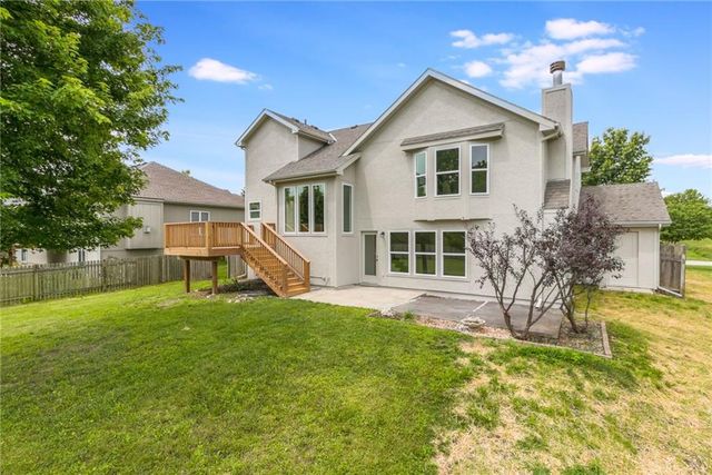 992 Sicklebar Drive, Peculiar, MO 64078