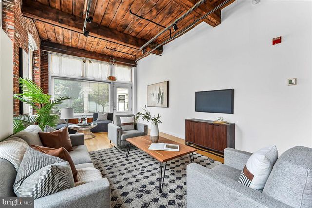 320 RACE ST #1, Philadelphia, PA 19106