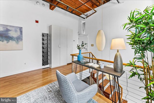 320 RACE ST #1, Philadelphia, PA 19106