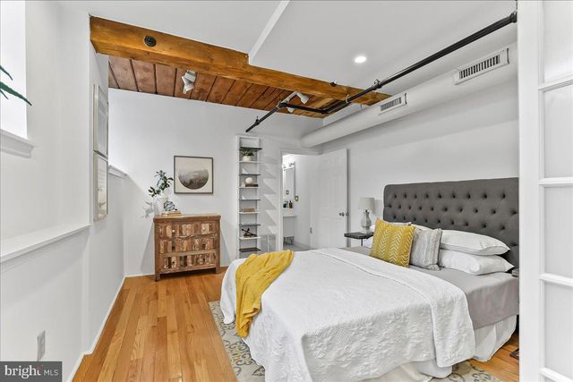 320 RACE ST #1, Philadelphia, PA 19106