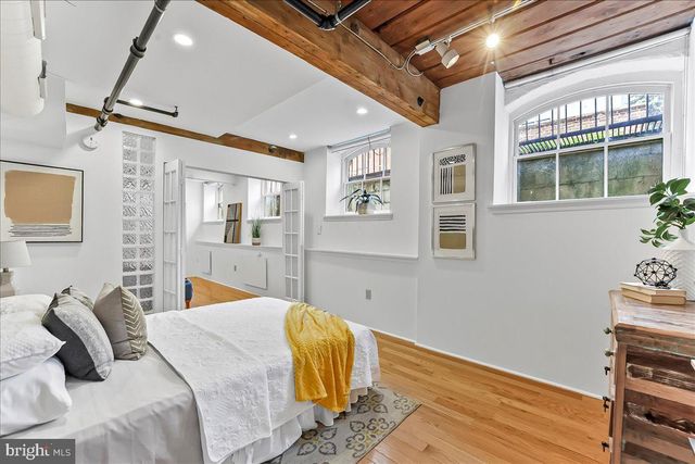 320 RACE ST #1, Philadelphia, PA 19106