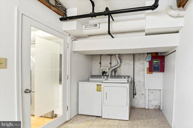 320 RACE ST #1, Philadelphia, PA 19106