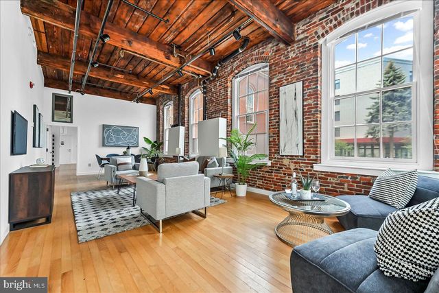 320 RACE ST #1, Philadelphia, PA 19106