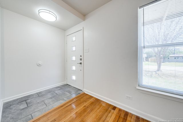 415 robinhood, San Antonio, TX 78209