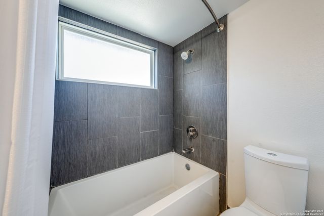 415 robinhood, San Antonio, TX 78209