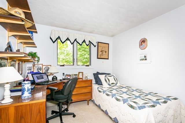 23 Russell Circle, Natick, MA 01760