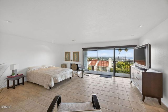 864 Vallecito Drive, Ventura, CA 93001