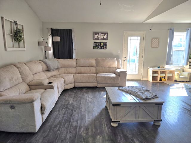 101 Bob White Trl, Oak Grove, KY 42262