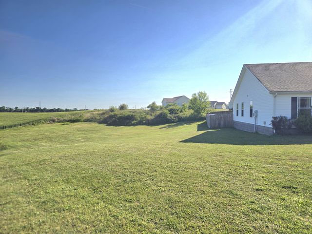 101 Bob White Trl, Oak Grove, KY 42262