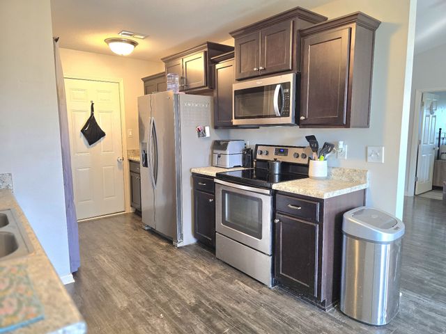 101 Bob White Trl, Oak Grove, KY 42262