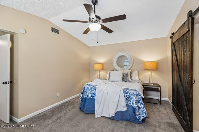 8364 POINTER Drive N, Jacksonville, FL 32221