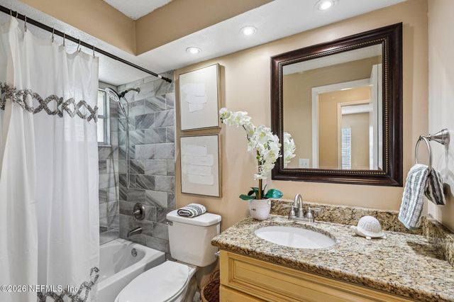 8364 POINTER Drive N, Jacksonville, FL 32221